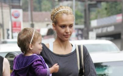 2009__07__fp_3340331_alba_jessica_rgt_073009 403×800.jpg