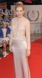 2010__11__okmagazine style siennamiller 137×300.jpg