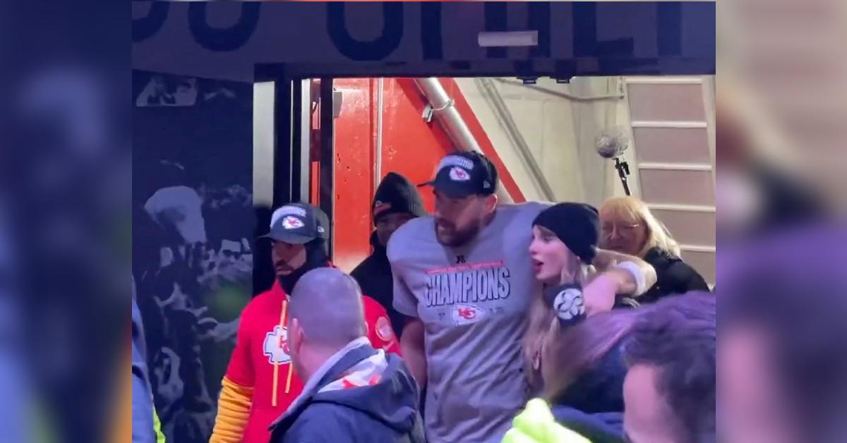 travis kelce praises girlfriend taylor swift pro breaking ice