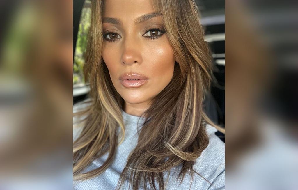 Jennifer Lopez Called Out By Fans After Exposing Real Skin Texture