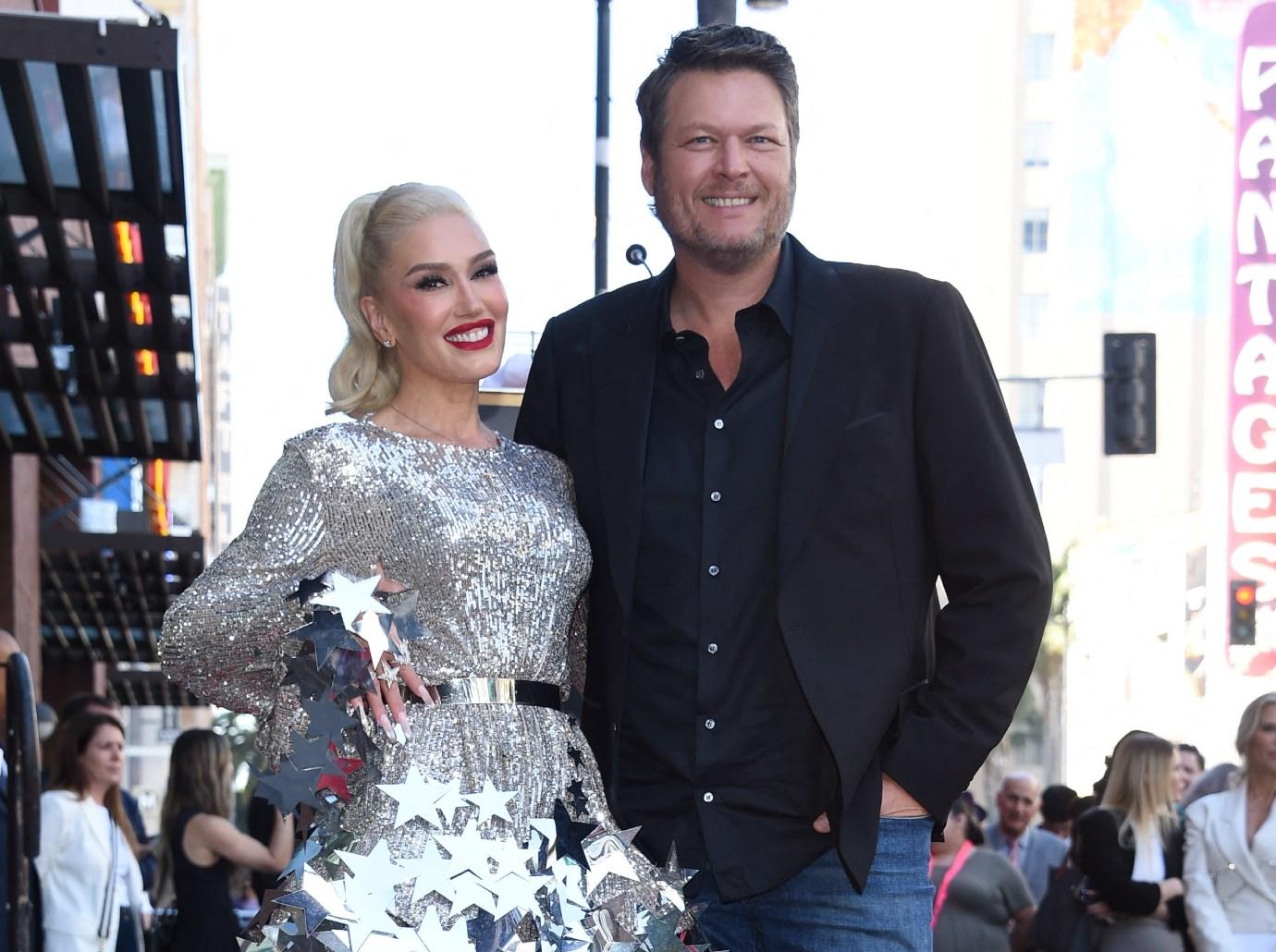 blake shelton bashed prerecorded performance cbs live nye show