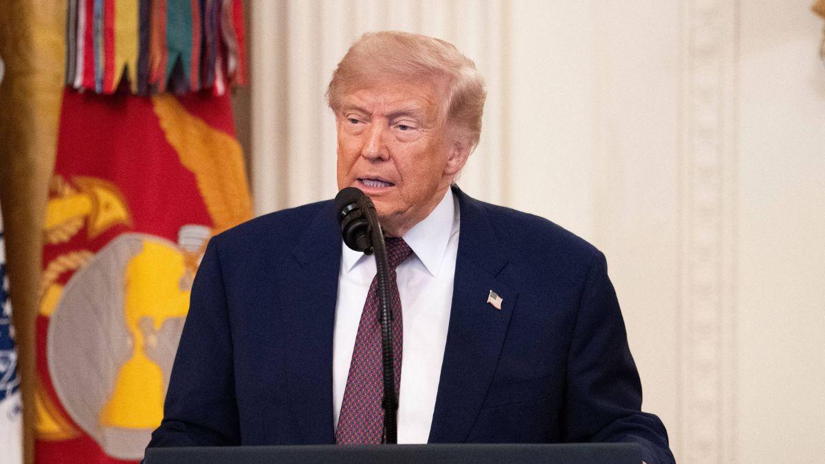 Photo of Mary Trump admitted the POTUS sometimes acts like his dad did after he was diagnosed with Alzheimer's.