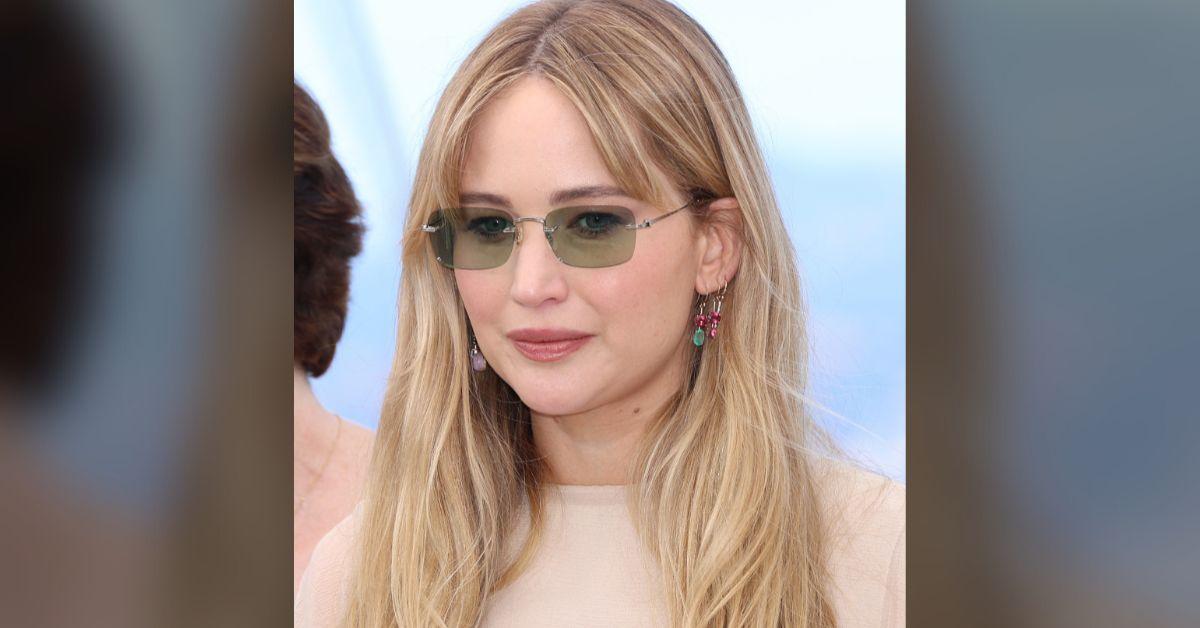 Image of Jennifer Lawrence thought it was awkward kissing Josh Hutcherson in 'The Hunger Games.'