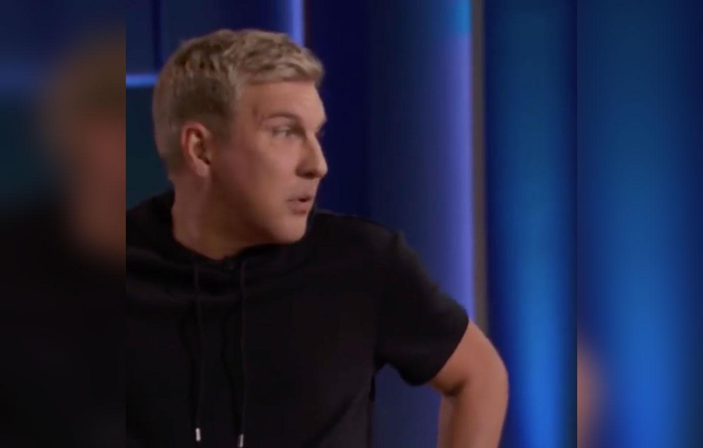 Todd Chrisley Shakes Butt Carmen Electra According To Chrisley Video 03