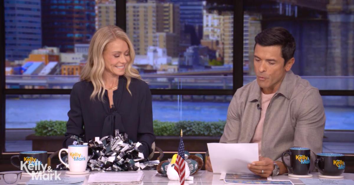 Image of Mark Consuelos was a good sport and applauded his wife Kelly Ripa's victory.