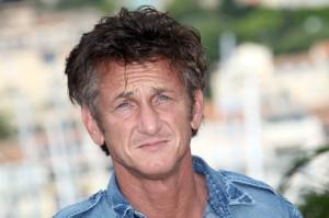 2011__08__Sean Penn Aug22nec 300×199.jpg