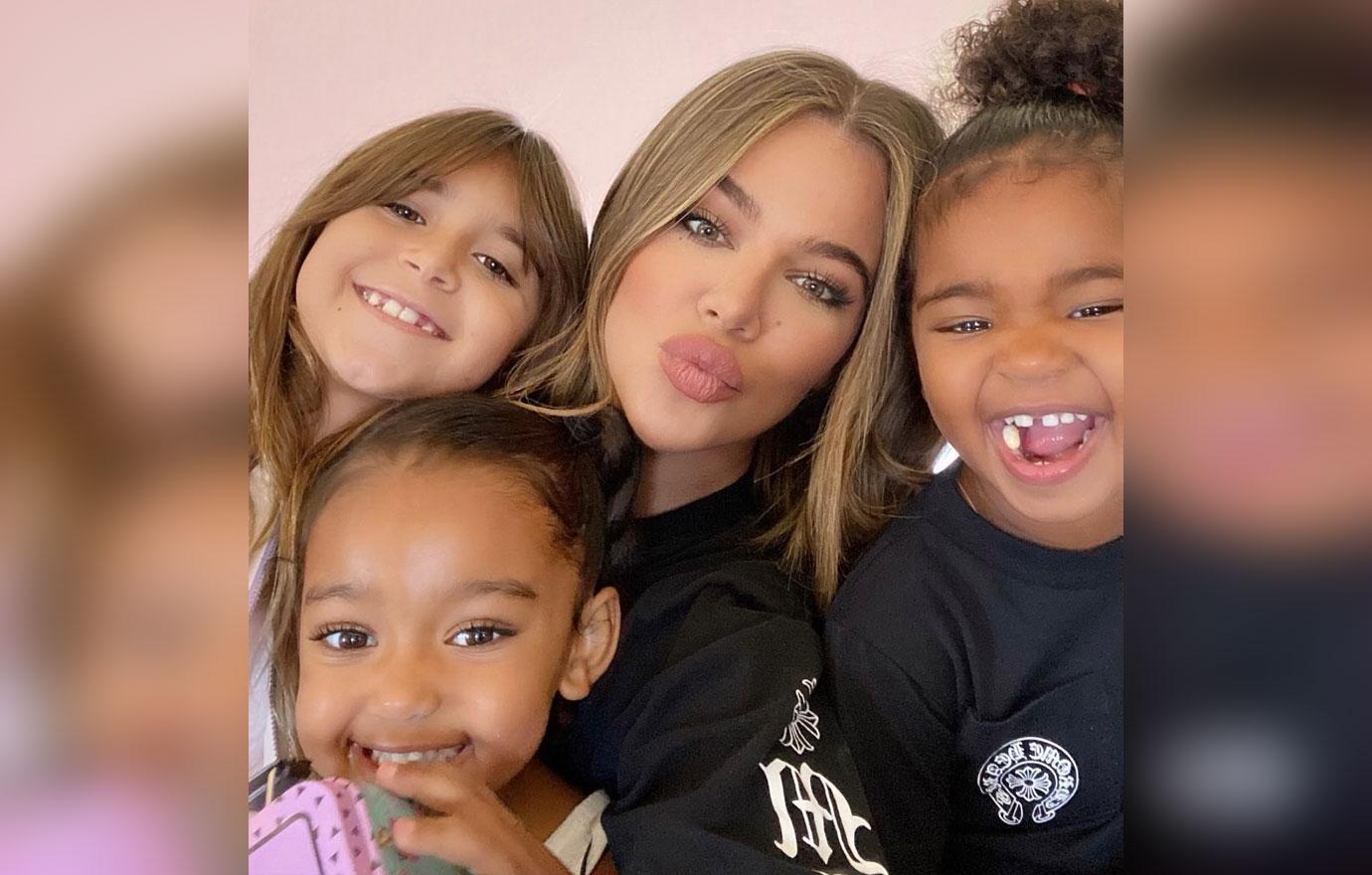 khloe kardashian comically admits to photoshopping daughter true