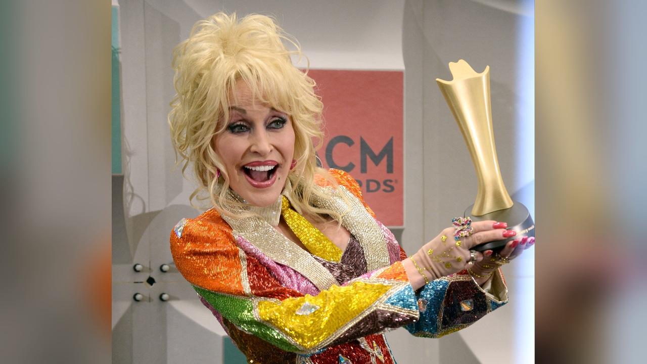 Photo of Dolly Parton's death was confirmed by her family on August 25.