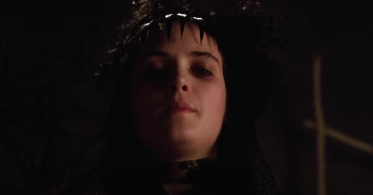 lydia deetz in beetlejuice