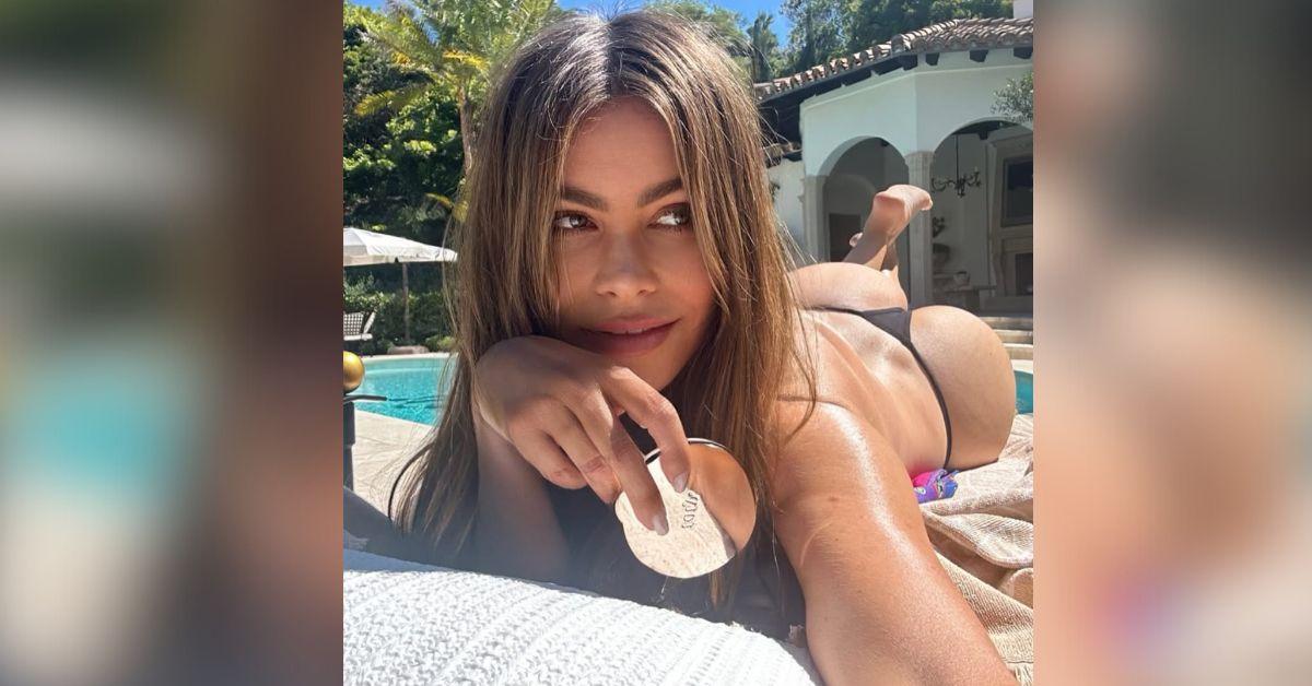 topless sofia vergara tans by the pool in tiny thong see the hot photo