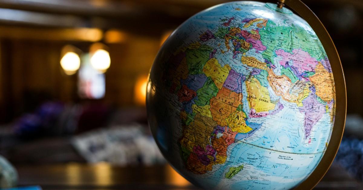 image of Prince Harry and Meghan Markle live in California. 