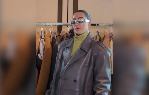 he cant help himself kim kardashian reveals nasty text she received from kanye west over style choices