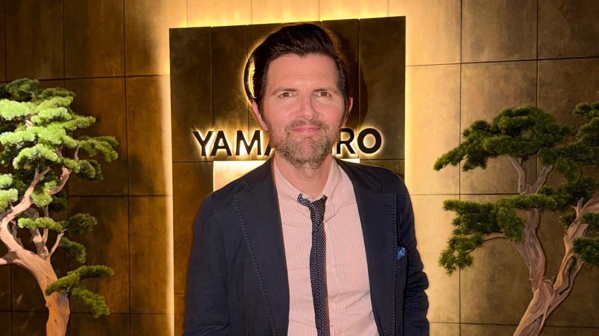 adam scott dines at yamashiro miami on friday april