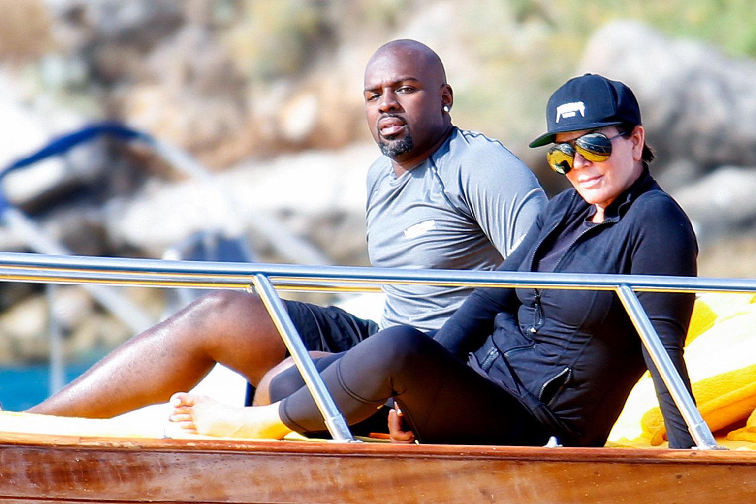 *PREMIUM EXCLUSIVE* Kris Jenner and Corey Gamble cozy up on a boat in Italy