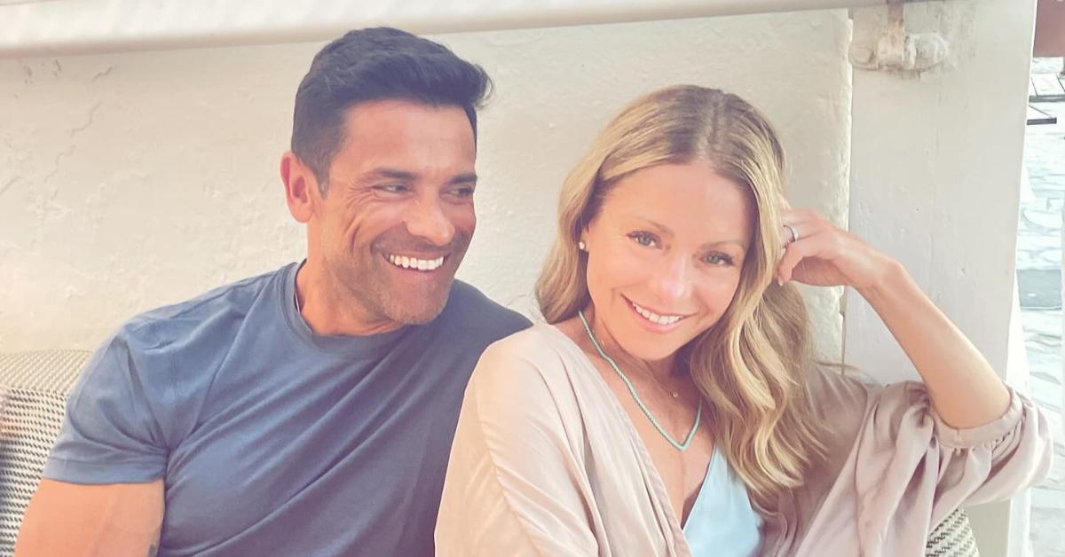 kelly ripa gushes husband mark consuelos fathers day best dad live