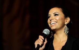 2010__10__eva_longoria_87_oct21_ 300&#215;190.jpg