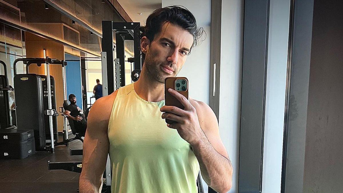 Photo of Justin Baldoni accused Blake Lively of using her friendship with the musician to get her way regarding 'It Ends With Us' script changes.