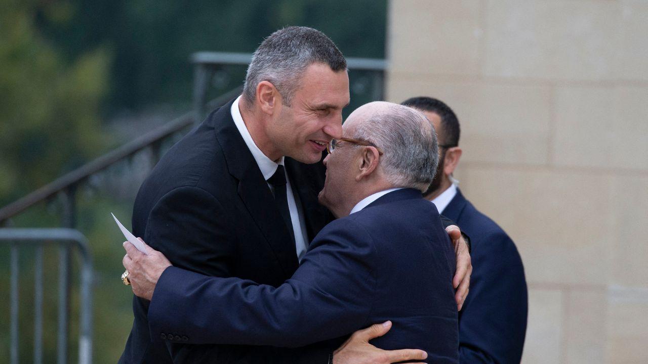 who is wladimir klitschko brother vitali klitschko