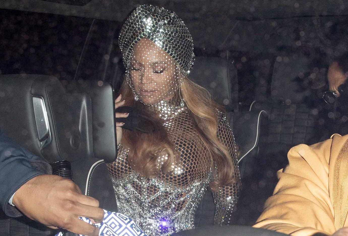 beyonce jay z celebrate grammy awards at giorgio baldi