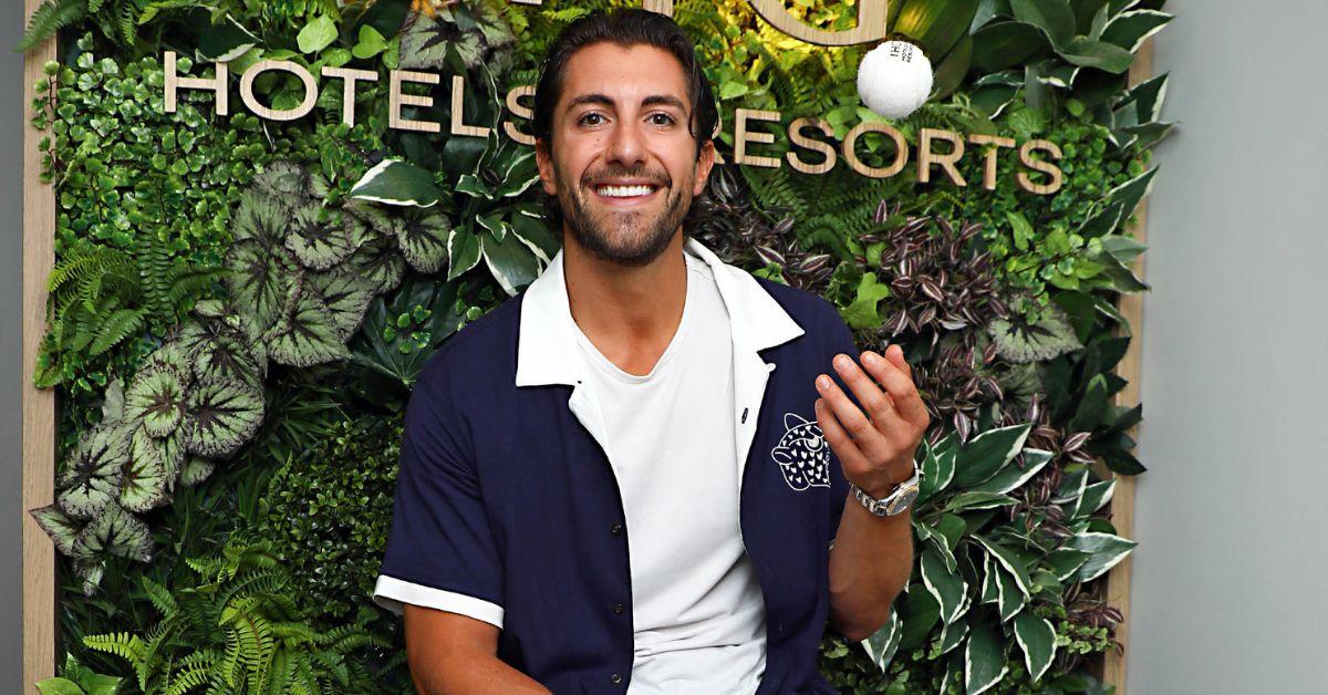Image of Jason Tartick is not currently dating anyone.