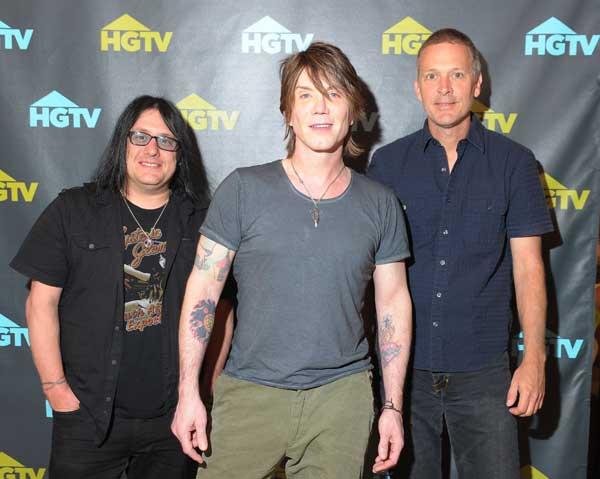 The Goo Goo Dolls Reveal The Surprising Items They Can t Hit The Road