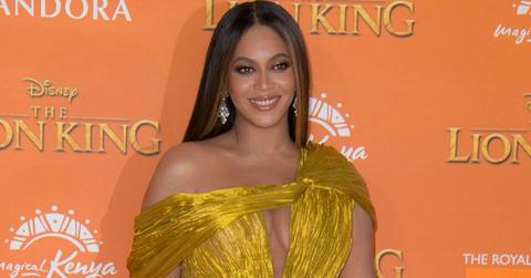 beyonce lion king premiere long hair