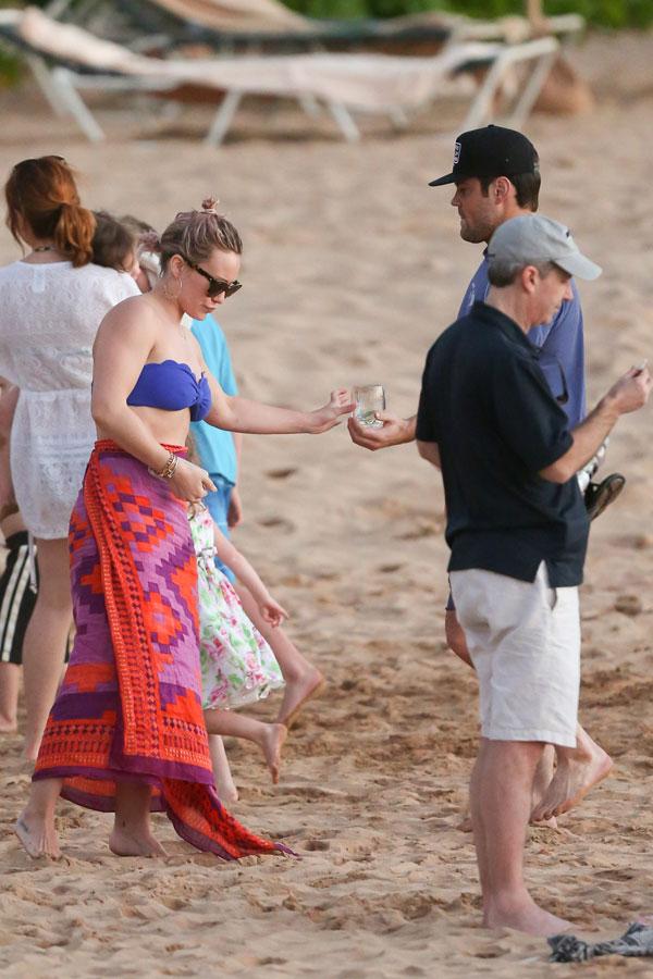 hilary duff bikini family vacation