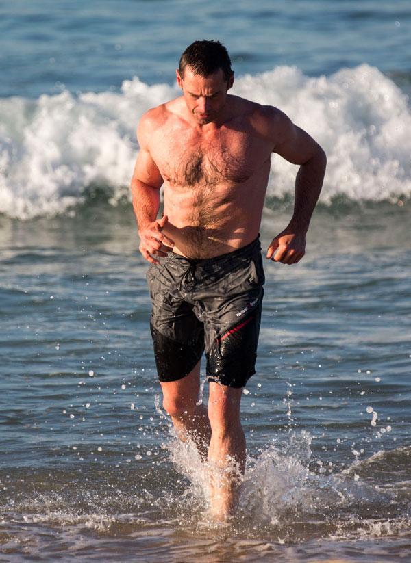 Hugh jackman beach body 02