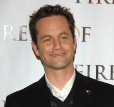 2010__02__okmagazine_kirk cameron 225×211.jpg