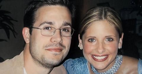 Image of Freddie Prinze Jr. and Sarah Michelle Gellar during their early days in marriage.