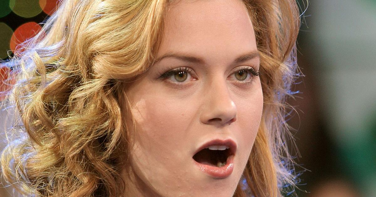 Ben Affleck Once Allegedly Groped TRL Star Hilarie Burton VIDEO