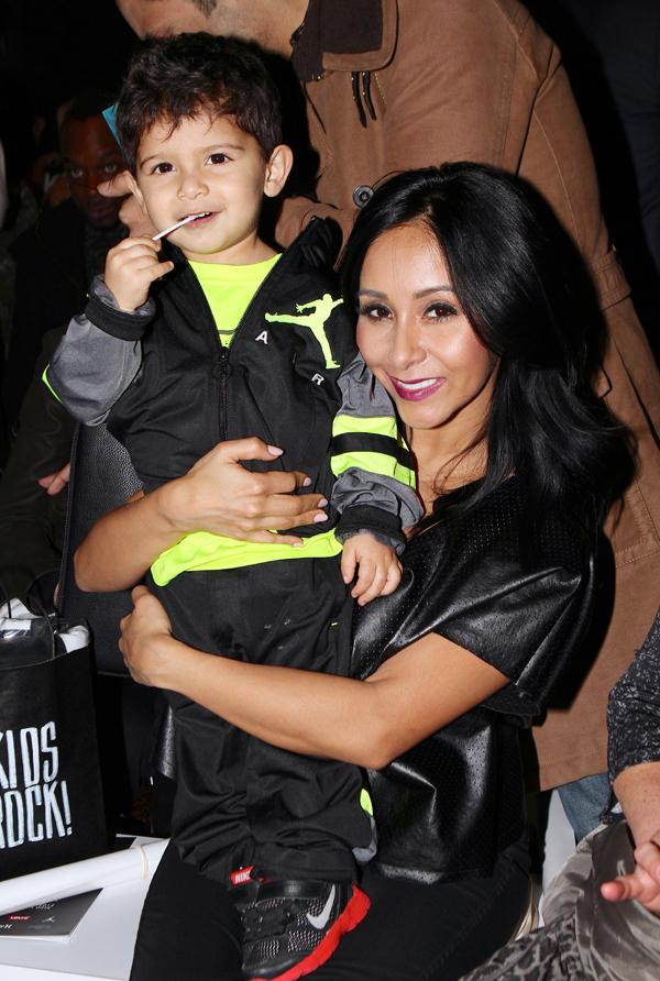 INF &#8211; Snooki and Son at Nike Levi&#8217;s Kids Fashion Show