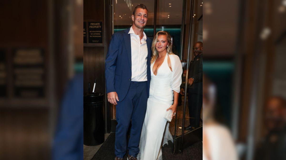 Image of Rob Gronkowski said that Taylor Swift and Travis Kelce's wedding put the pressure on him to marry his girlfriend.