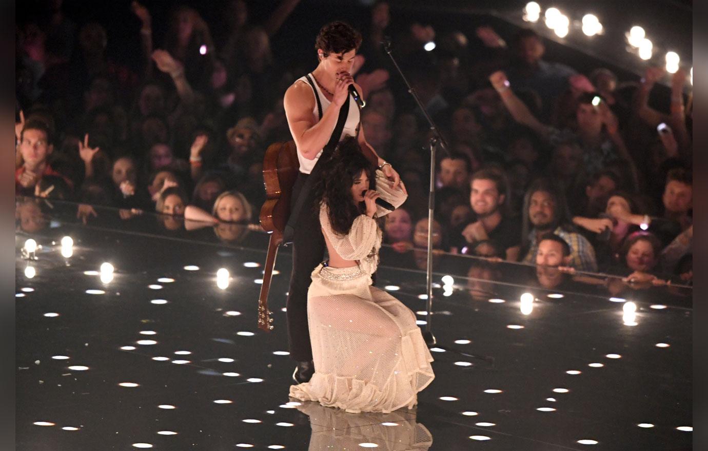 Camila Cabello & Shawn Mendes