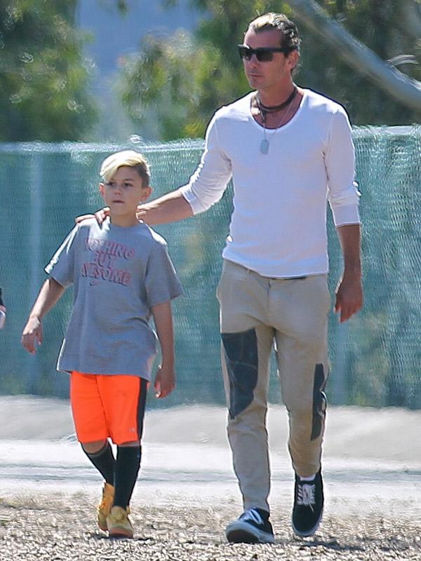 Gavin Rossdale takes Kingston and Zuma to a dog walking park in Los Angeles