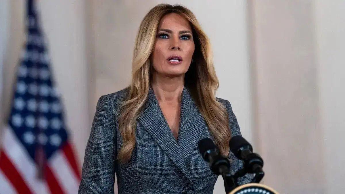Photo of Melania Trump denied rumors that Jeffrey Epstein introduced her to Donald Trump.