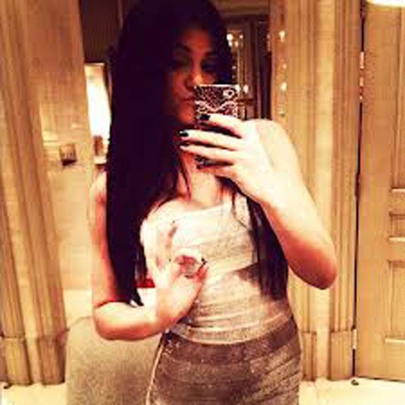 //kylie_jenner_net_worth_earnings_stack_