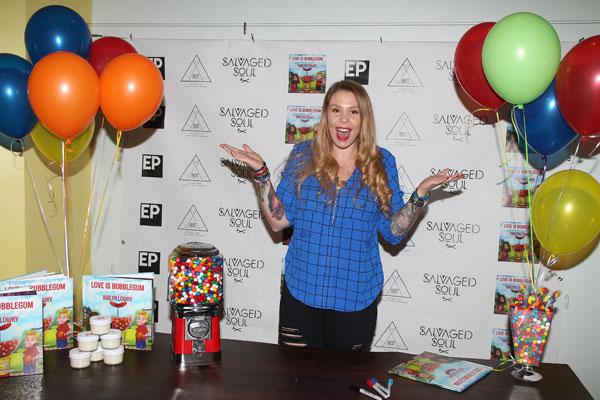 Kailyn lowry book signing family 07