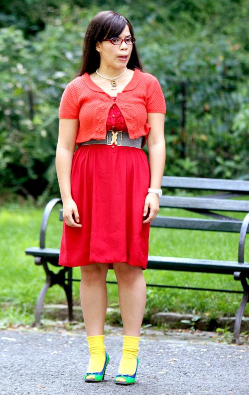 2009__08__ugly_betty_film_set_06_wenn.jpg