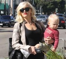 2010__01__Gwen_Stefani_Jan28_6main 225×200.jpg