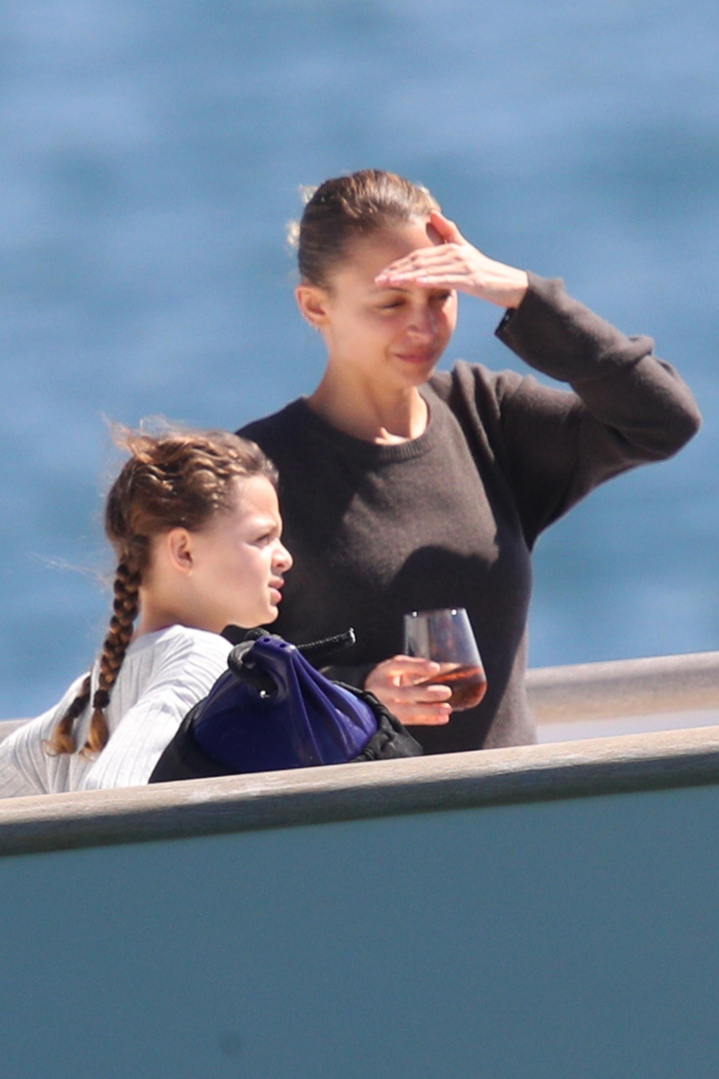 *EXCLUSIVE* Nicole Richie relaxes on a yacht with Harlow and Sparrow in Sydney