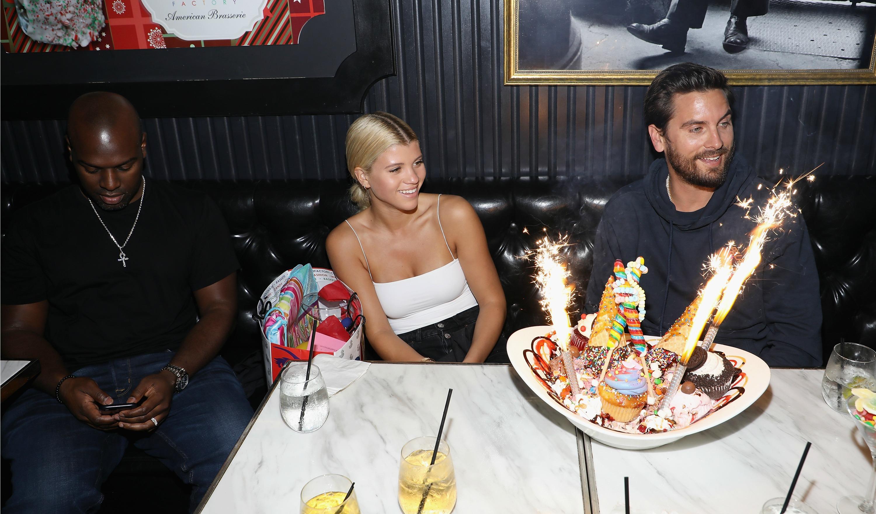 scott disick sofia richie pda sugar factory miami pics 02