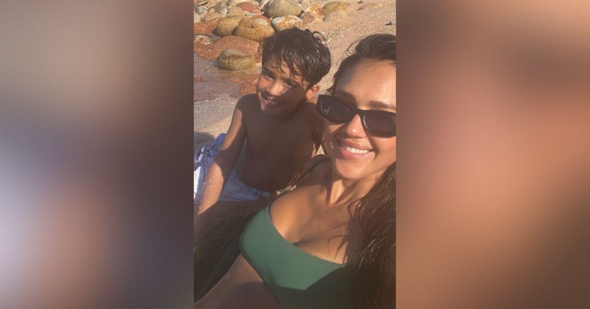 Image of Jessica Alba vacationed in Mexico with her three kids.