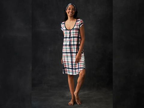 gift guide  trending styles beauty products stocking stuffers