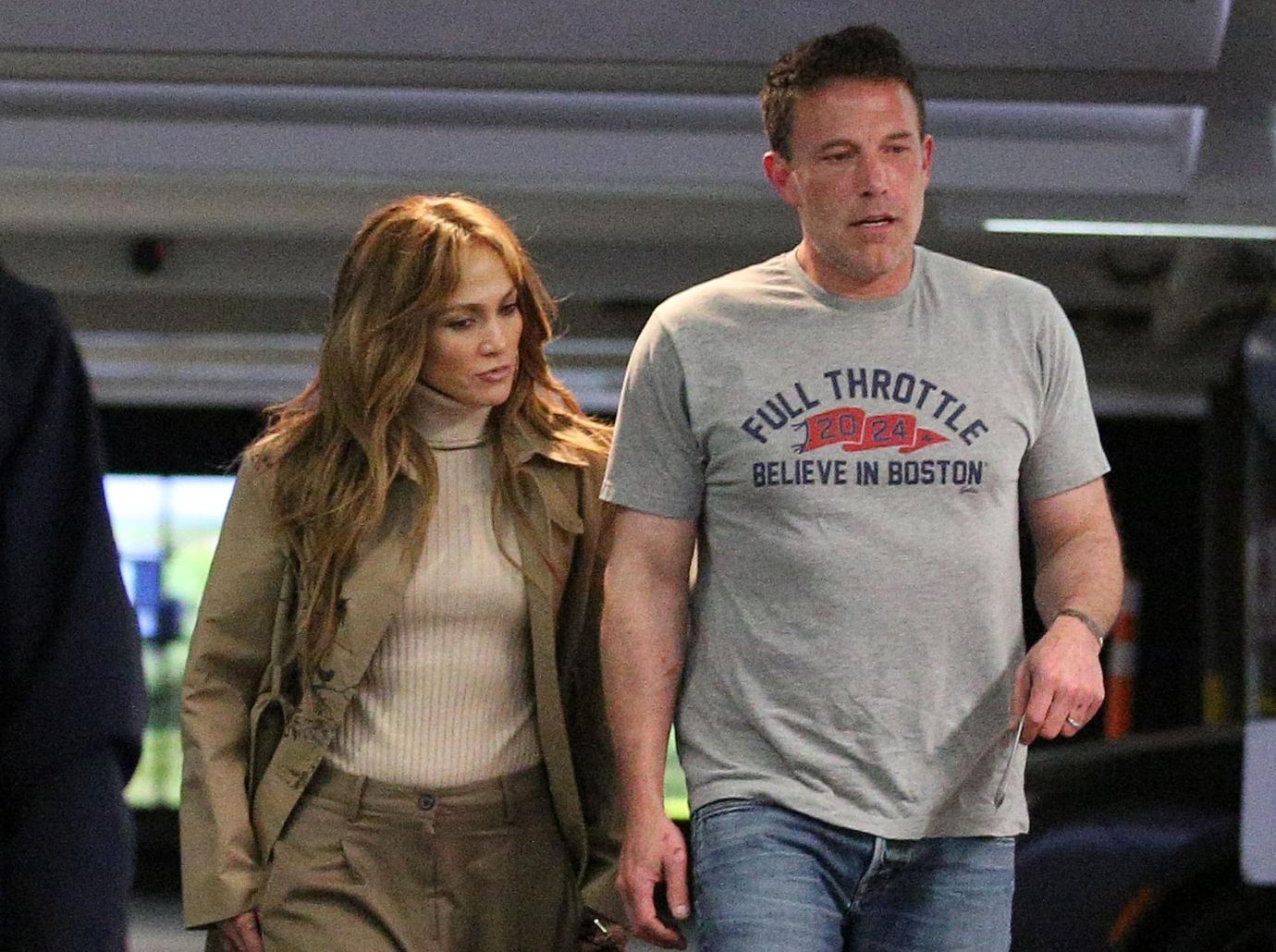 jennifer lopez ben affleck alone rental daughters graduation divorce