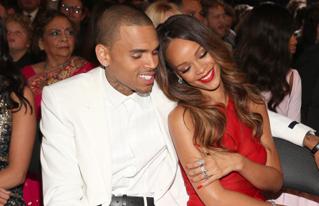 Rihanna chris brown teaser_319x206.jpg