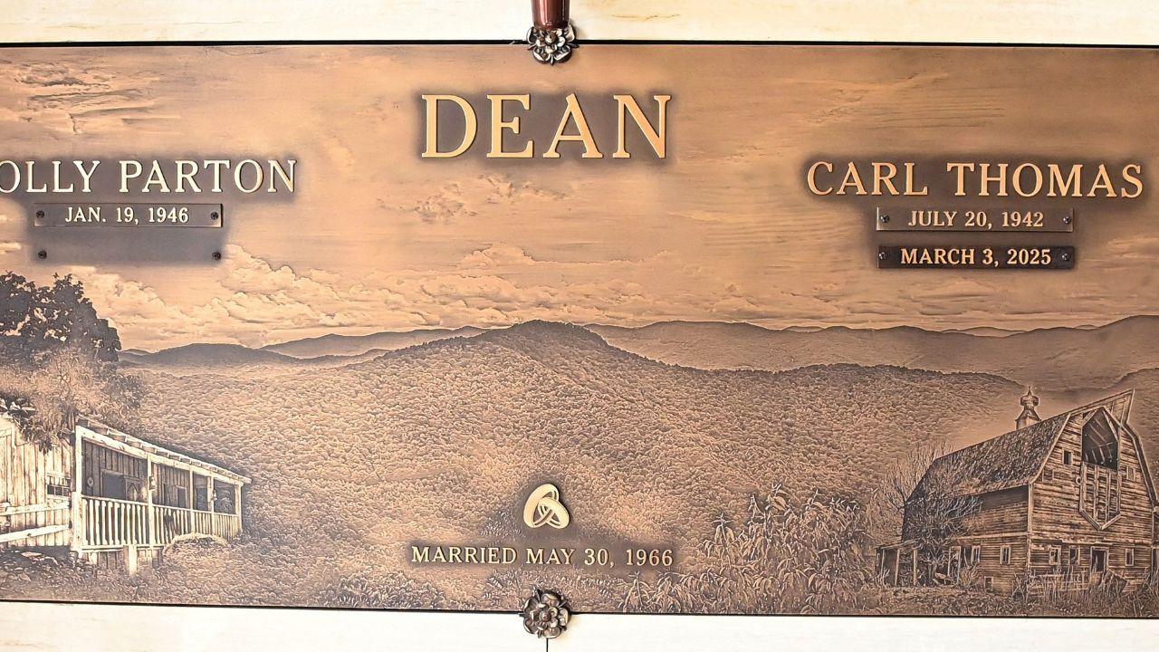 Image of Jason Jensen said ‘there are crazy people everywhere’ around Dolly Parton’s crypt.