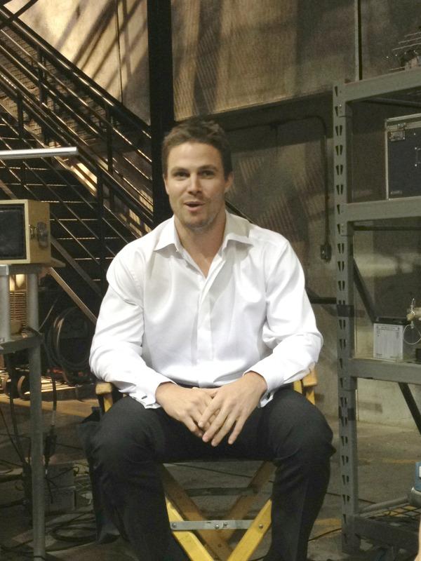 ok_100913_arrow-stephen-amell-set