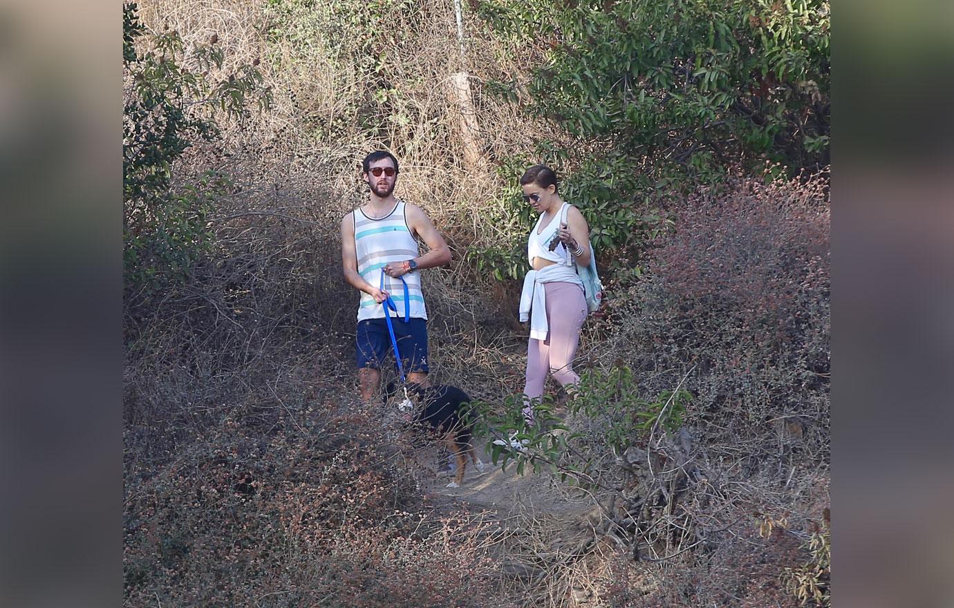 Kate hudson danny fujikawa hiking 4