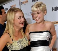 2009__11__g91694174 225×198.jpg